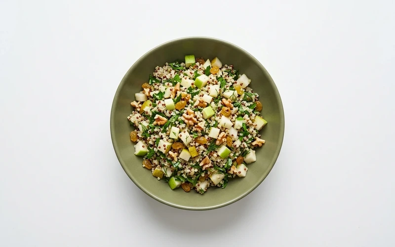Diyet Elmalı Armutlu Kinoalı Salata Tarifi
